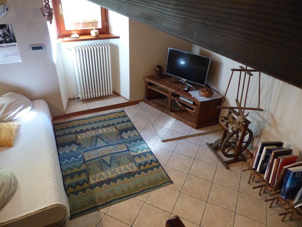 B&B Vecchio Torchio Di Bard Bagian luar foto