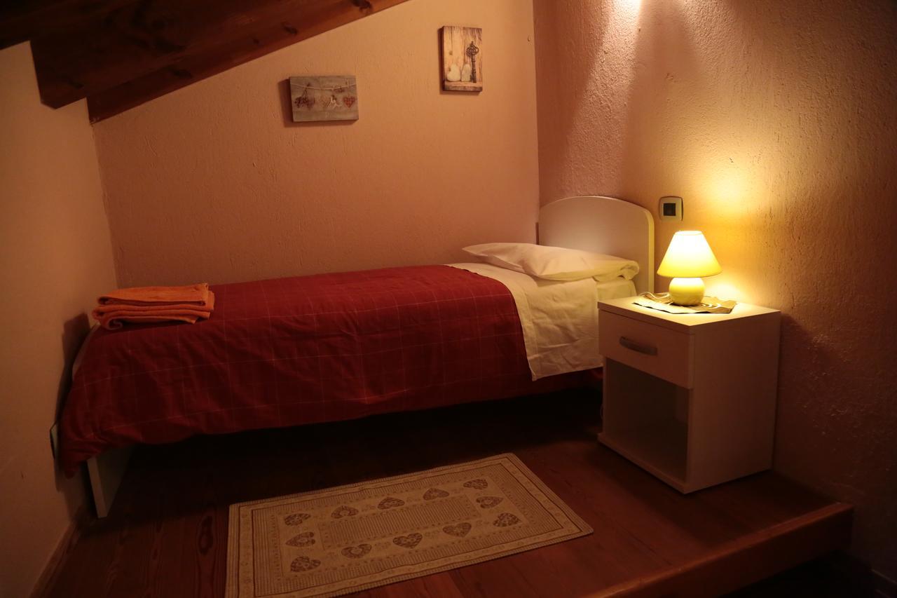 B&B Vecchio Torchio Di Bard Bagian luar foto